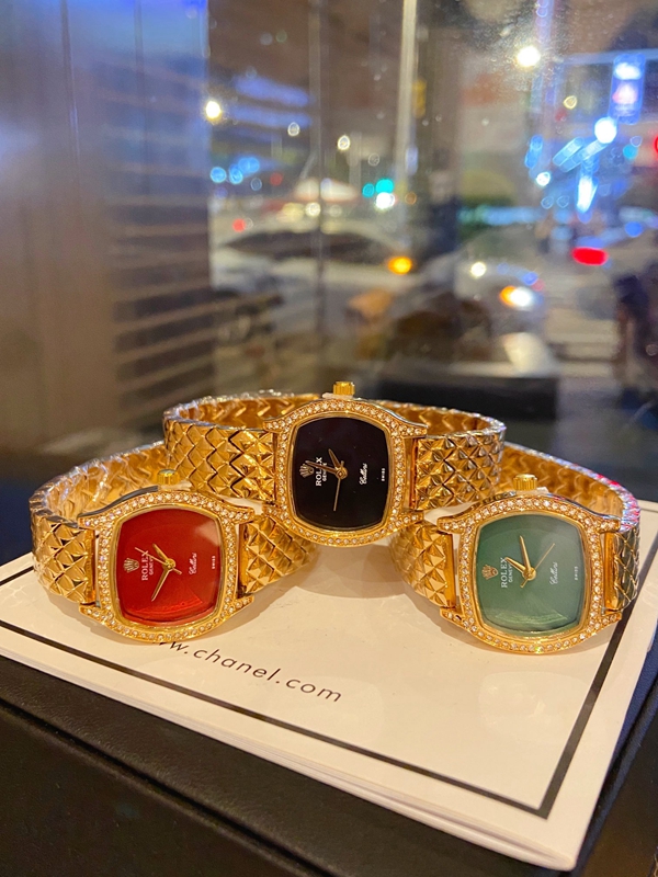 ブランド時計角部分ディテール